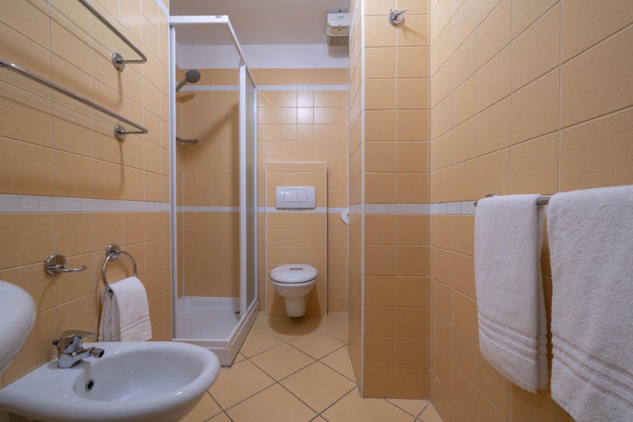 קאטוליקה Residence Capitol מראה חיצוני תמונה